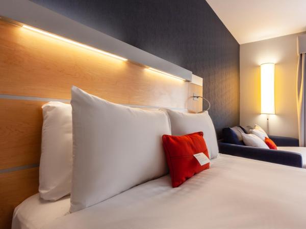 Holiday Inn Express Edinburgh - Royal Mile, an IHG Hotel : photo 5 de la chambre chambre double standard avec canapé-lit