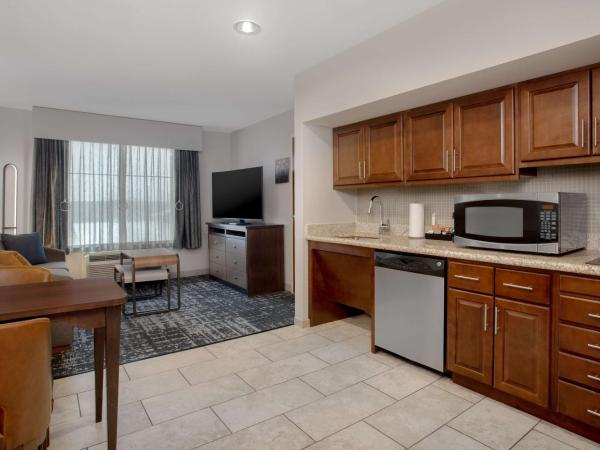 Homewood Suites by Hilton Lackland AFB/SeaWorld, TX : photo 1 de la chambre suite 1 chambre avec 2 lits queen-size - non-fumeurs