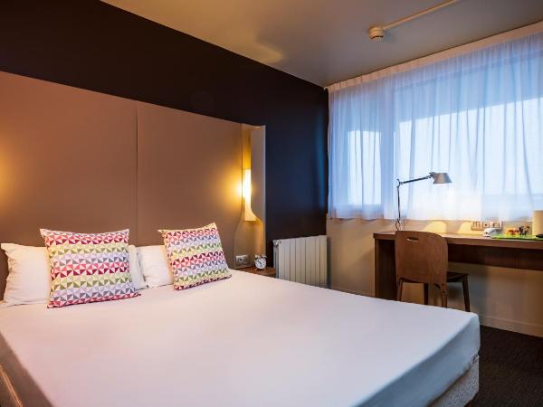 Campanile Hotel & Restaurant Amsterdam Zuid-Oost : photo 4 de la chambre hébergement 1 lit double et 1 canapé-lit