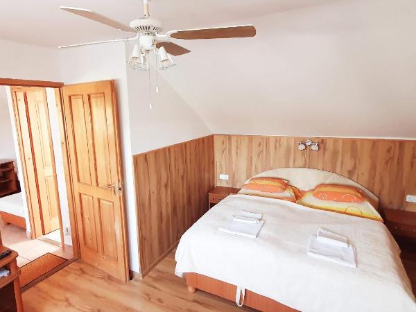 Apart Júlia Villa : photo 8 de la chambre appartement familial (2 adultes + 2 enfants)