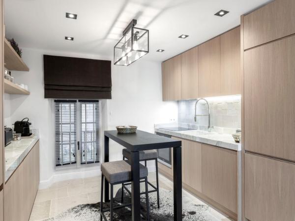 La Réserve by Mougins Luxury Retreats : photo 6 de la chambre suite 2 chambres - vue sur village