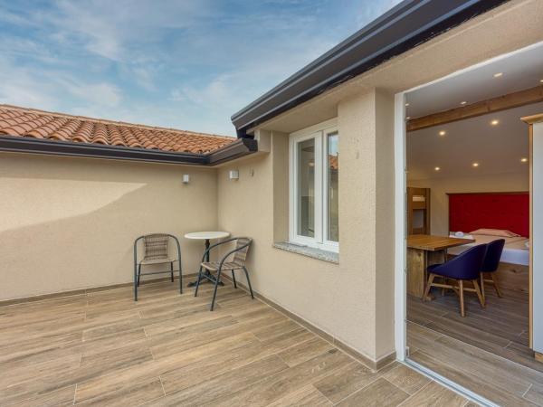 Viktor Katoro : photo 5 de la chambre studio familial