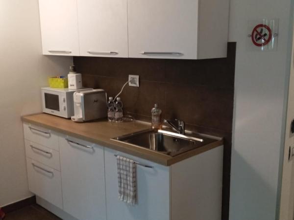 Bes Residence Bergamo Polaresco : photo 5 de la chambre studio lit king-size