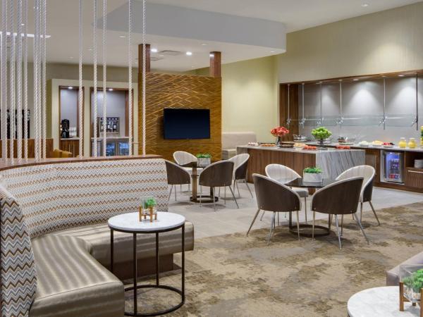 San Antonio Marriott Northwest Medical Center : photo 5 de la chambre chambre lit king-size club avec accès au salon