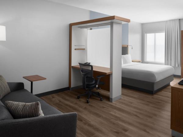 SpringHill Suites Houston Intercontinental Airport : photo 8 de la chambre studio lit king-size avec canapé-lit - accessible aux personnes malentendantes