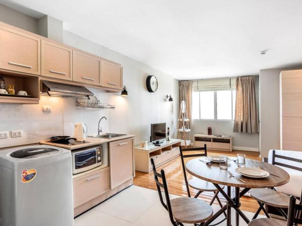 Nara Suite Residence Bangkok : photo 5 de la chambre studio supérieur