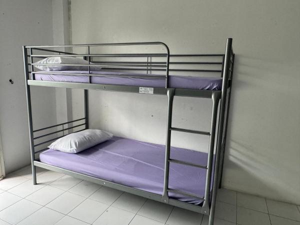 JS786 Cafe&Bistro : photo 6 de la chambre dortoir pour hommes de 8 lits
