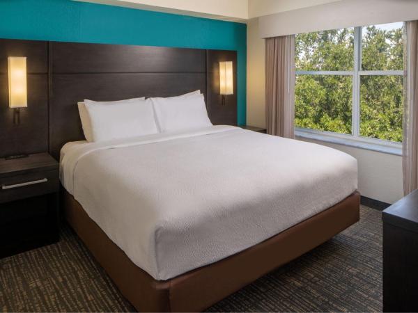 Residence Inn Orlando Convention Center : photo 1 de la chambre studio lit king-size avec canapé-lit