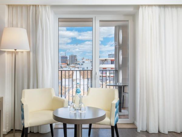 AP Eva Senses : photo 4 de la chambre suite - vue sur ville