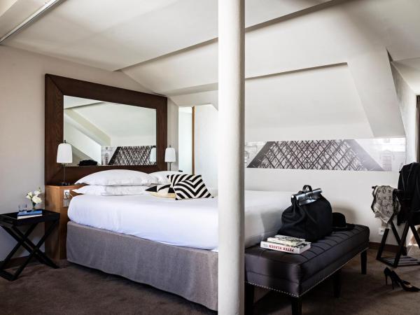 Holiday Inn Paris Palais de l'Elysée, an IHG Hotel : photo 1 de la chambre chambre lit king-size premium avec canapé-lit