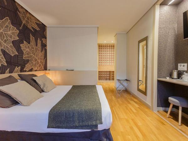 Hostal Rodas Pamplona : photo 3 de la chambre chambre double