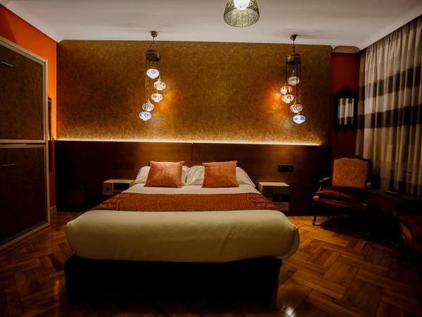 Hostal Rodas Pamplona : photo 6 de la chambre chambre familiale supérieure