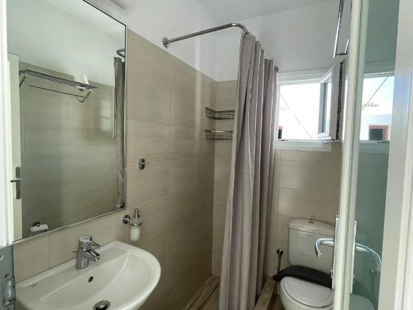 Ioanna's House : photo 5 de la chambre chambre double avec balcon - vue sur mer