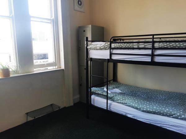 Botanic Avenue Hostel less than a mile from the City Centre : photo 7 de la chambre lit dans dortoir mixte de 6 lits