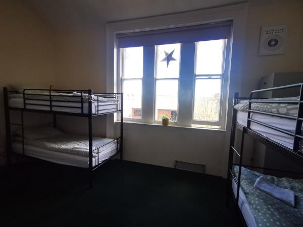 Botanic Avenue Hostel less than a mile from the City Centre : photo 8 de la chambre lit dans dortoir mixte de 6 lits