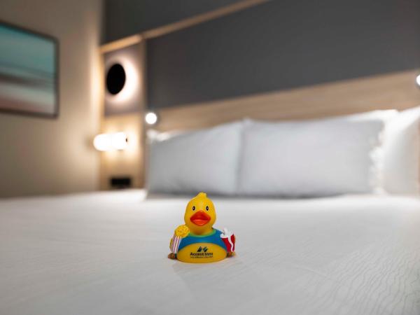 Accent Inns Vancouver Airport : photo 3 de la chambre hébergement 2 lits queen-size