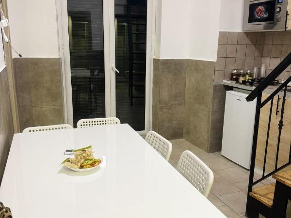 Terrazza Miracoli Napoli : photo 8 de la chambre appartement 2 chambres avec balcon et terrasse