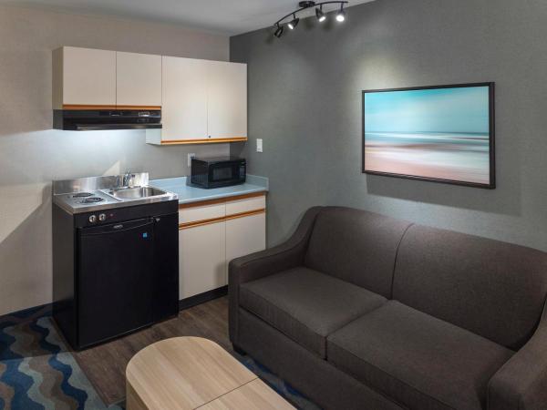 Accent Inns Kelowna : photo 3 de la chambre studio