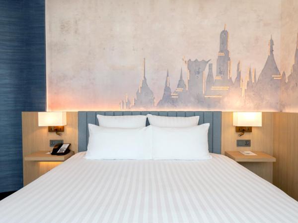 Novotel Bangkok on Siam Square : photo 7 de la chambre suite junior avec lit queen-size