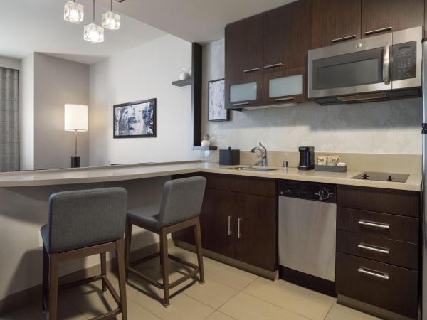 Residence Inn by Marriott Los Angeles L.A. LIVE : photo 5 de la chambre studio lit king-size avec canapé-lit