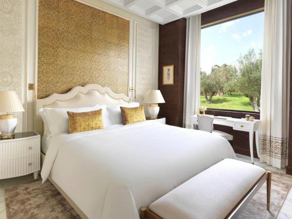 The Ritz-Carlton Rabat, Dar Es Salam : photo 8 de la chambre chambre lit king-size de luxe avec terrasse - vue sur jardin