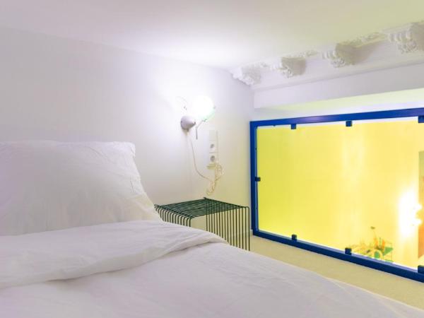 RetroPop Design Apartment , Designerzimmer für je 2 Personen, Top Lage, WIFI : photo 2 de la chambre chambre double deluxe avec douche