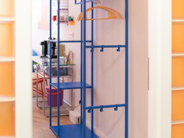 RetroPop Design Apartment , Designerzimmer für je 2 Personen, Top Lage, WIFI : photo 8 de la chambre chambre double deluxe avec douche