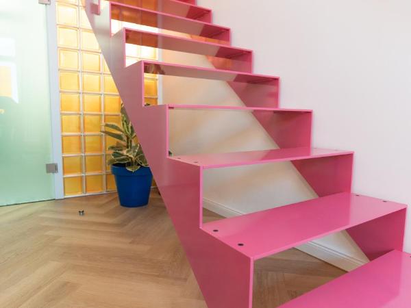 RetroPop Design Apartment , Designerzimmer für je 2 Personen, Top Lage, WIFI : photo 10 de la chambre chambre double deluxe avec douche