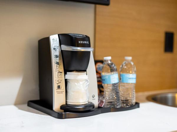 Infinity Hotel San Francisco, Tapestry Collection by Hilton : photo 2 de la chambre chambre lit queen-size avec baignoire - accessible aux personnes à mobilité réduite