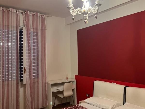 Moonlight Centro Bologna : photo 4 de la chambre chambre lit king-size standard