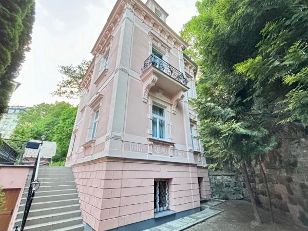 Rabbit's Loft - 2 Bedrooms, Theme Room, Free Parking : photo 6 de la chambre appartement loft 2 chambres