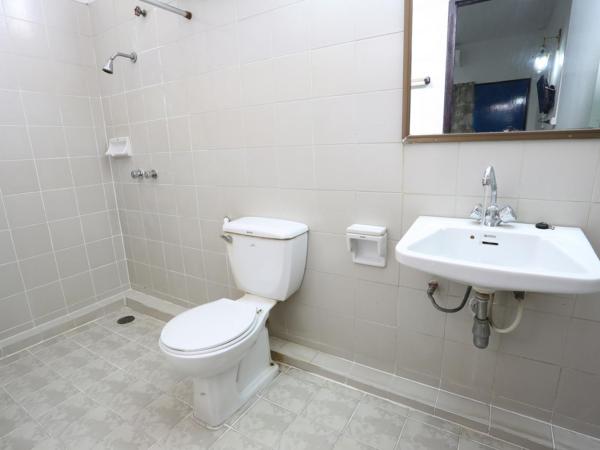 Chomdoi House Hotel SHA Extra Plus : photo 4 de la chambre chambre lits jumeaux standard