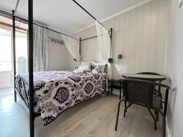 Charme da Graça - Guest House : photo 2 de la chambre chambre double avec salle de bains privative extérieure