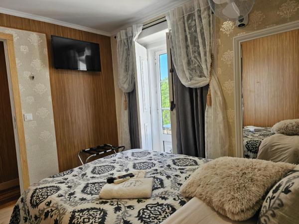 Charme da Graça - Guest House : photo 3 de la chambre chambre simple deluxe avec balcon