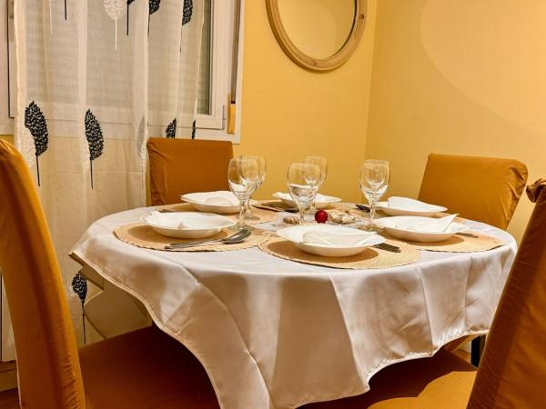 Piso para 6 personas 5 minutos del aeropuerto : photo 8 de la chambre grande chambre double 