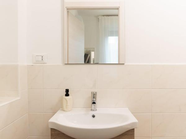 Mentana Guest House : photo 4 de la chambre chambre double ou lits jumeaux