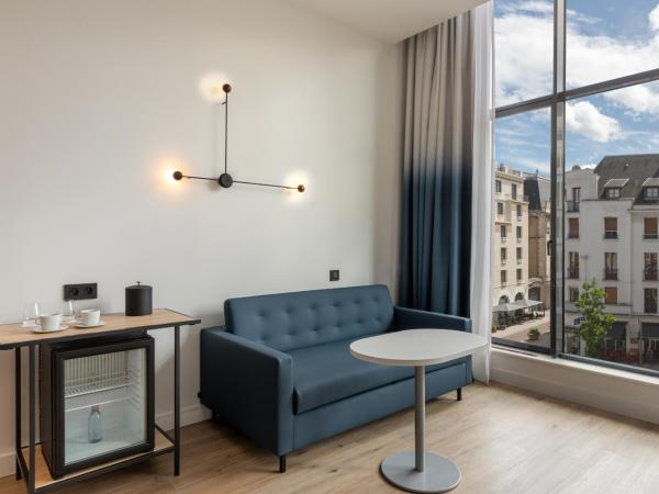 Aloft Hotel, By Marriott : photo 5 de la chambre chambre aloft premium avec lit king-size - accès au spa inclus