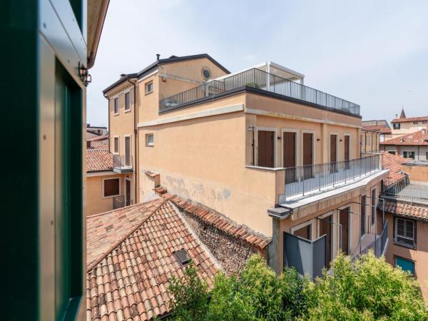 Palazzo delle Guglie - Residenze : photo 2 de la chambre appartement 2 chambres deluxe avec balcon