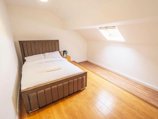 Majestic Inn : photo 6 de la chambre chambre double avec salle de bains commune