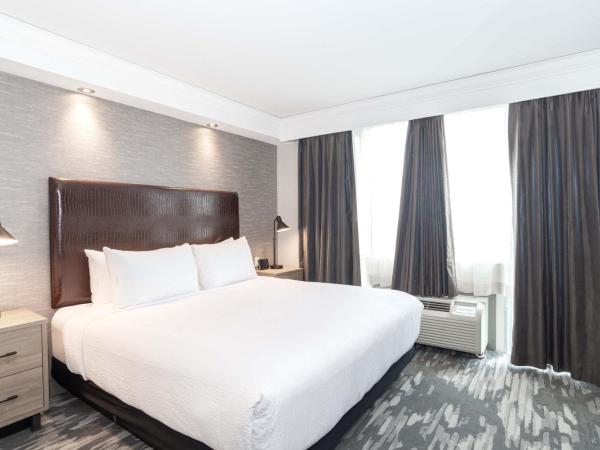 Sandman Signature Toronto Airport Hotel : photo 1 de la chambre standard suite, 1 king bed, kitchenette