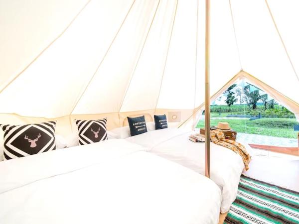 The Campster Kanchanaburi : photo 3 de la chambre family bell tent garden view