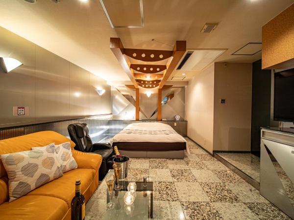 Towers Hotel - Adult Only - : photo 6 de la chambre train room