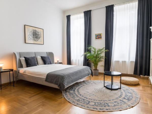 Doma Zagreb Aparthotel : photo 1 de la chambre suite lit king-size