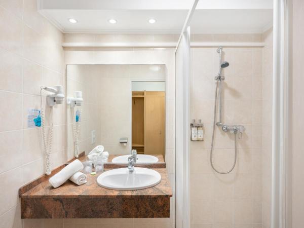 Danubius Hotel Annabella : photo 5 de la chambre chambre double standard avec balcon 