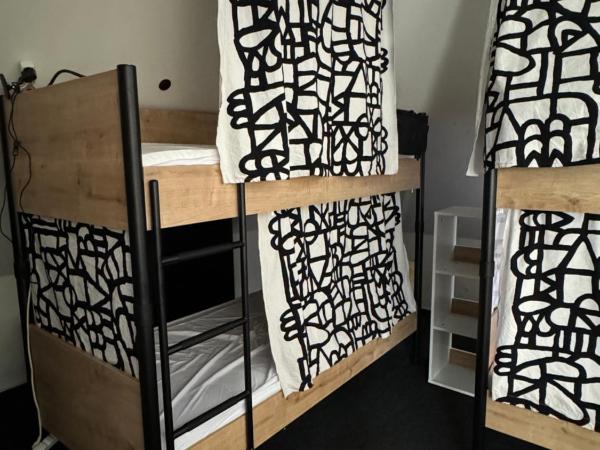 Hostel John Galt : photo 2 de la chambre lit simple dans dortoir de 8 lits