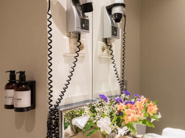 Hotel Ciudad de Valladolid : photo 4 de la chambre chambre lits jumeaux standard