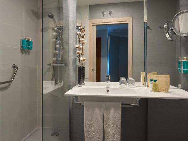 Hotel Puerta de Toledo : photo 9 de la chambre suite junior