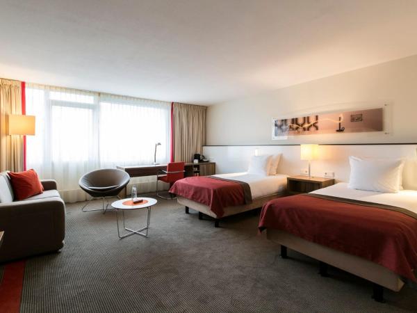 Holiday Inn Eindhoven Centre, an IHG Hotel : photo 3 de la chambre twin suite with sofa bed & access to intercontinental malta facilities