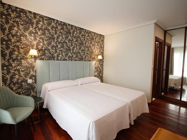 Hostería de Adarzo : photo 5 de la chambre chambre lits jumeaux avec salle de bains privative