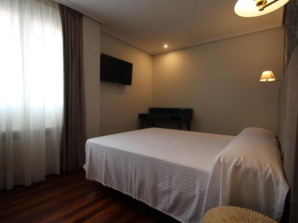 Hostería de Adarzo : photo 2 de la chambre chambre double avec salle de bains privative